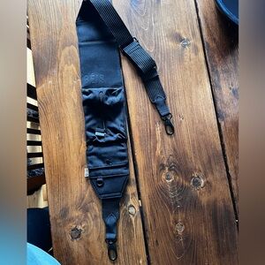 BEIS survival strap black